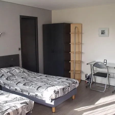 Le Clos Robinson ゲストハウス 3*