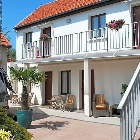 Le Clos Robinson Guest house 3*