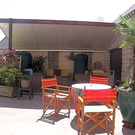 Le Clos Robinson 3*