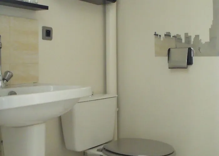 Le Clos Robinson Guest house Martin-Eglise